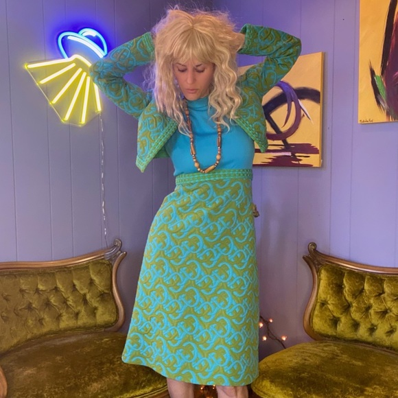 Vintage 1960s Belfry By Gerald Pierce mock-Neck Textured Mod Dress Set - Picture 4 of 11